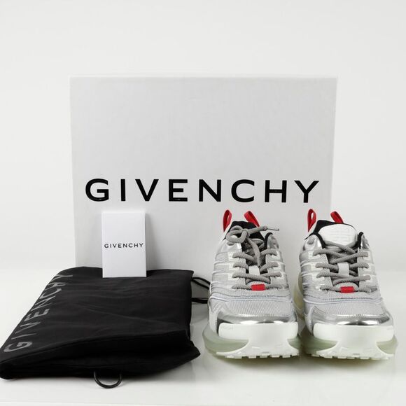GIVENCHY Other - Giv Sneakers